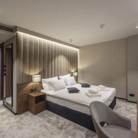 Hotel Room & Corridor Sound Insulation